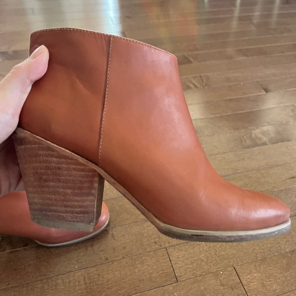 Rachel Comey Mars booties size 6 caramel. - Picture 8 of 9